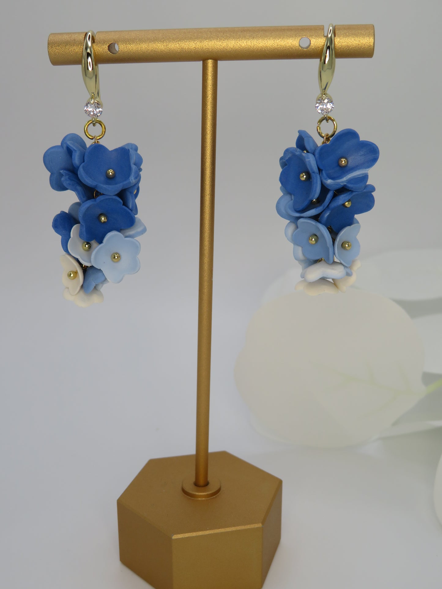 Blue floral dangle earrings